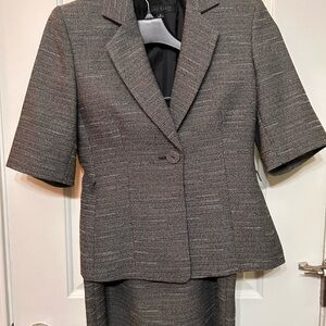 Anne Klein Black and White Textured suit